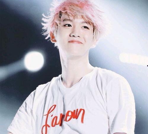 边伯贤爆料视频大全最新,揭秘明星幕后生活点滴  第1张